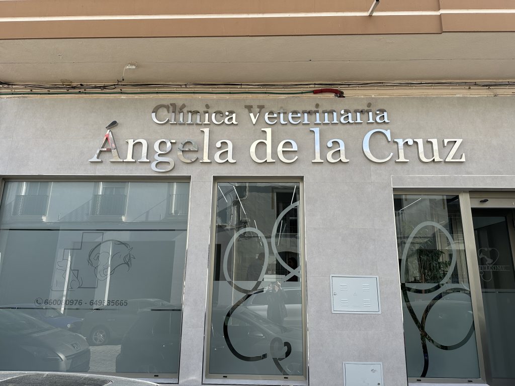 Clinica Veterinaria Angela De La Cruz